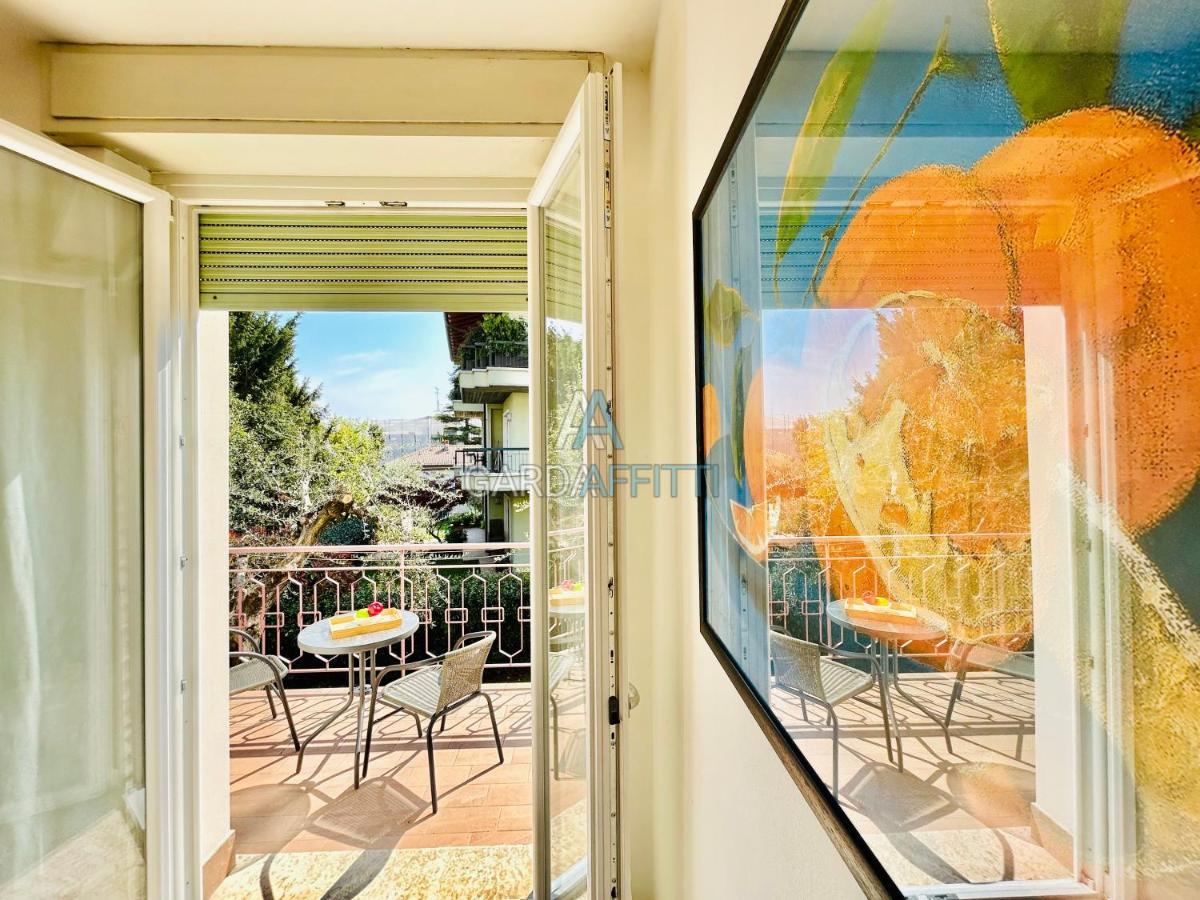 דסנזאנו דל גארדה Ares Apartment - Vicino Al Lago Di Garda E Alla Stazione Treno מראה חיצוני תמונה