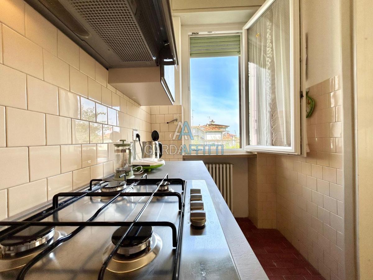 דסנזאנו דל גארדה Ares Apartment - Vicino Al Lago Di Garda E Alla Stazione Treno מראה חיצוני תמונה